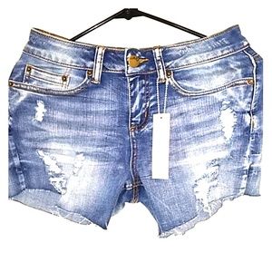 Women's Rue 21 distress blue jean shorts